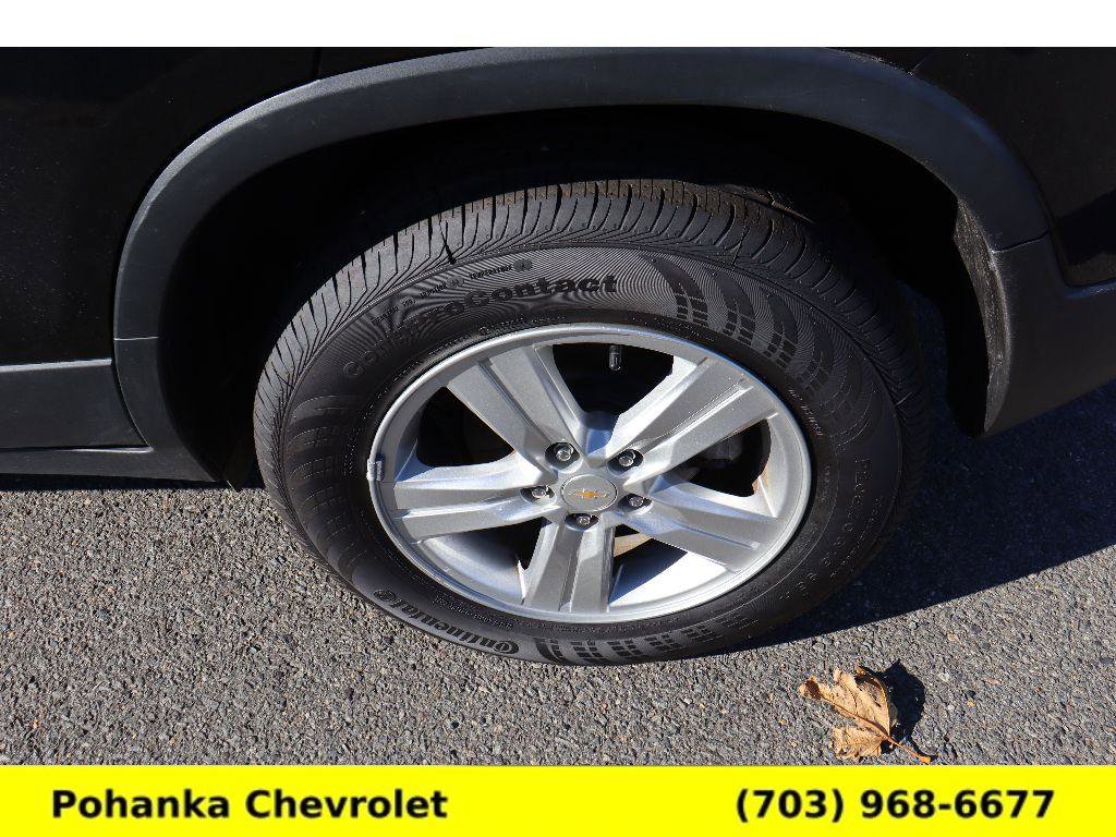 Certified 2022 Chevrolet Trax LT w/ LT Convenience Package image 30