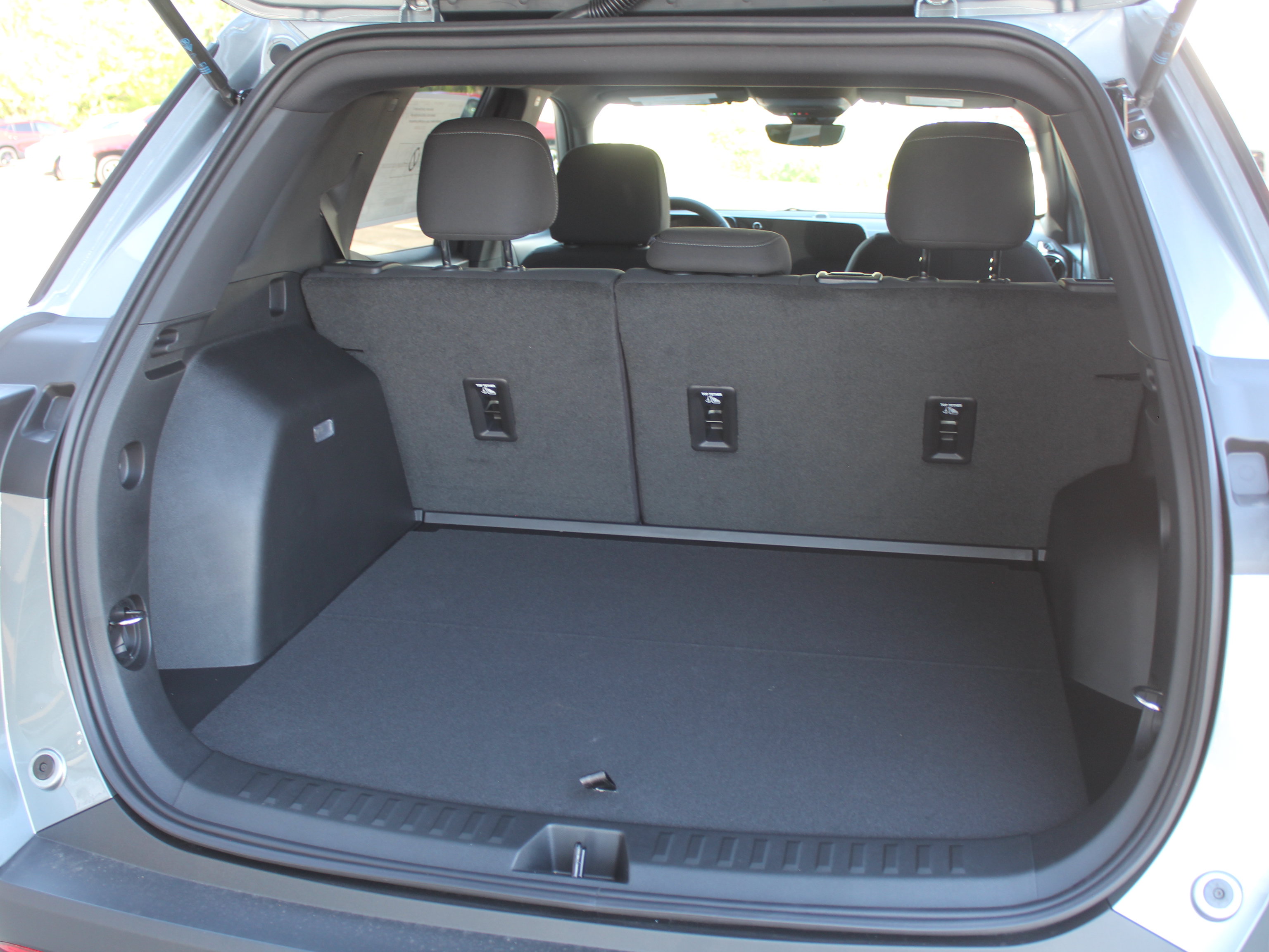 New 2026 Chevrolet Equinox LT w/ Safety and Technology Package FWD image 17