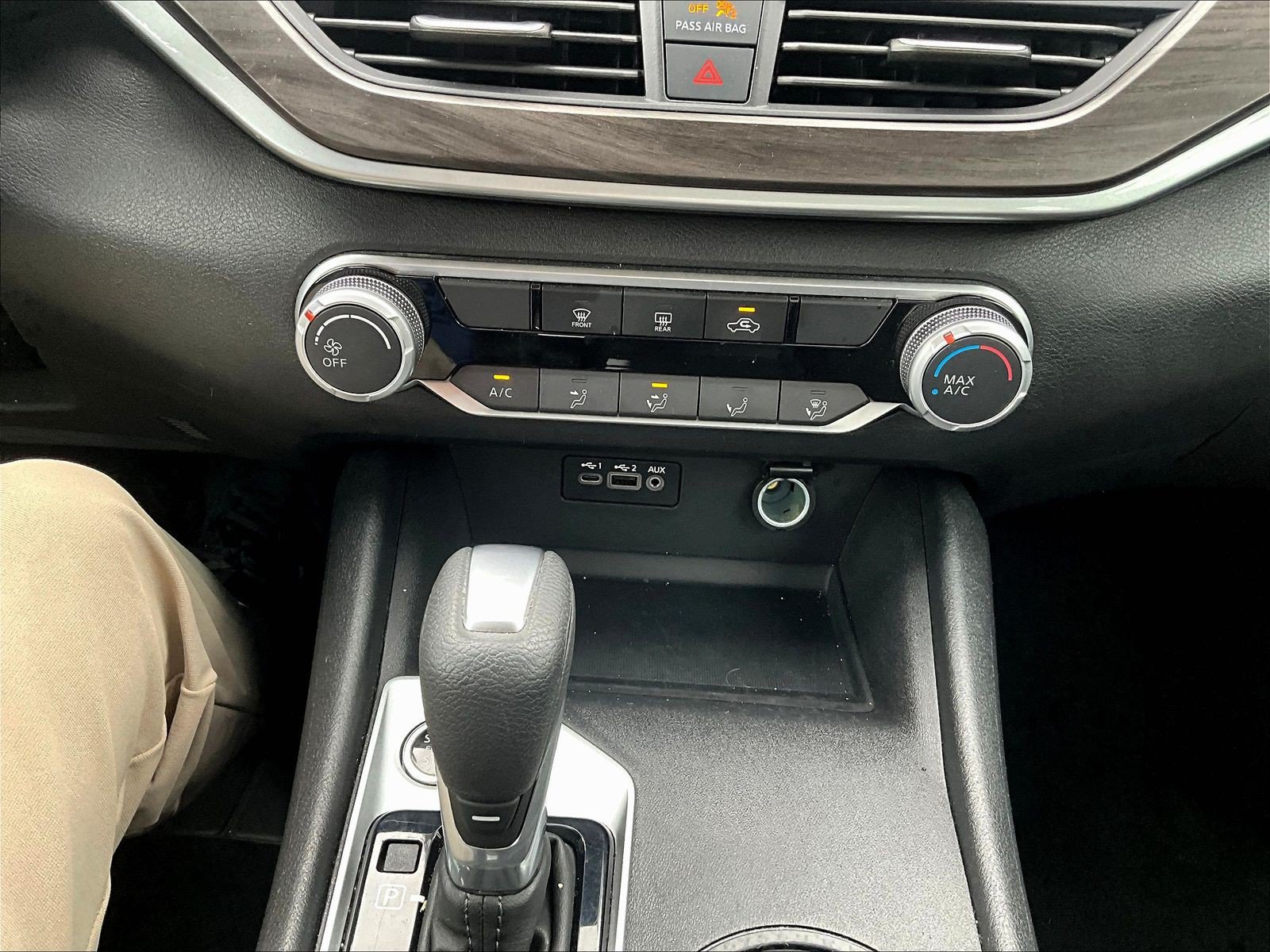 Used 2025 Nissan Altima 2.5 SV FWD image 16