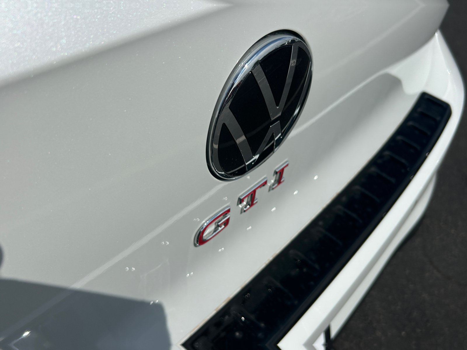 New 2026 Volkswagen Golf SE FWD image 23