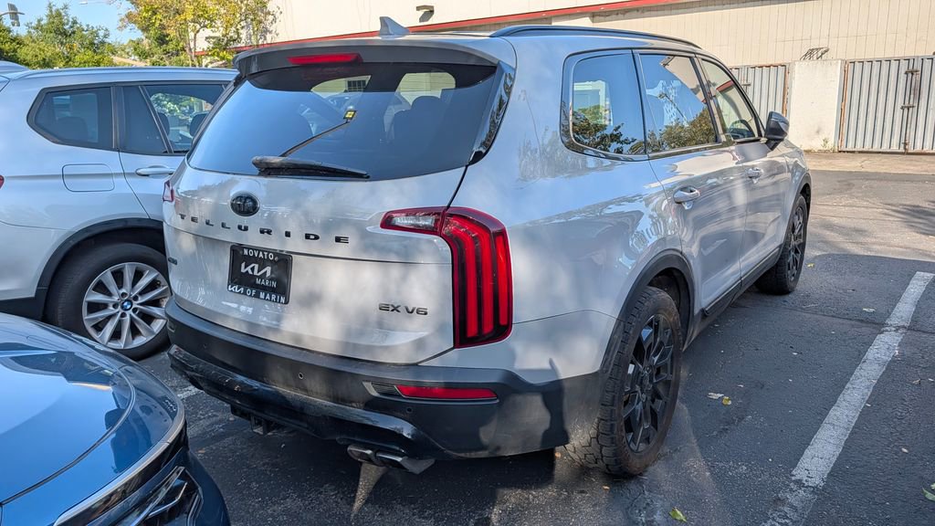 Used 2021 Kia Telluride EX w/ EX Premium Package AWD/4WD image 3