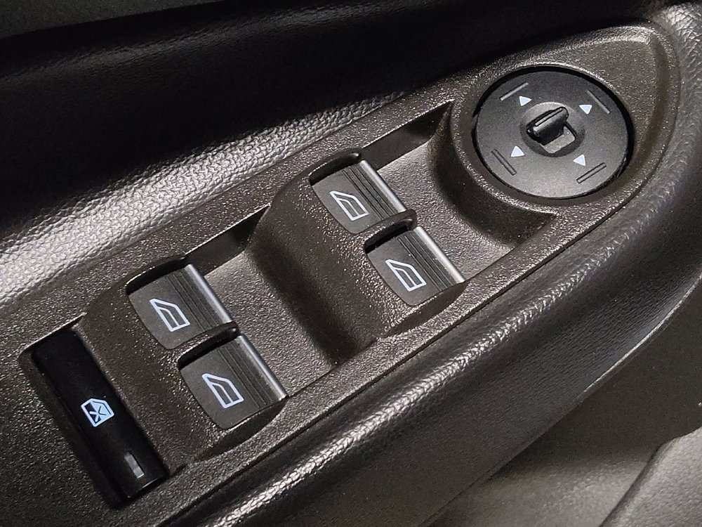 Used 2019 Ford Escape SE FWD image 27