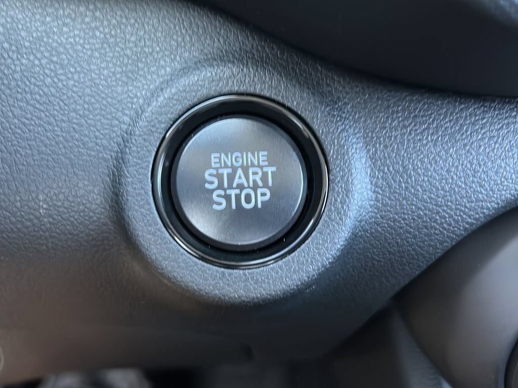 Used 2026 Hyundai Venue SEL FWD image 24