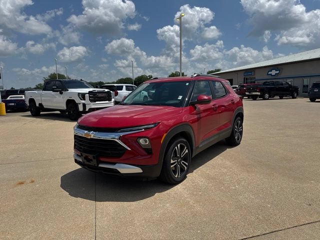 Used 2026 Chevrolet TrailBlazer LT w/ Driver Confidence Package FWD image 3