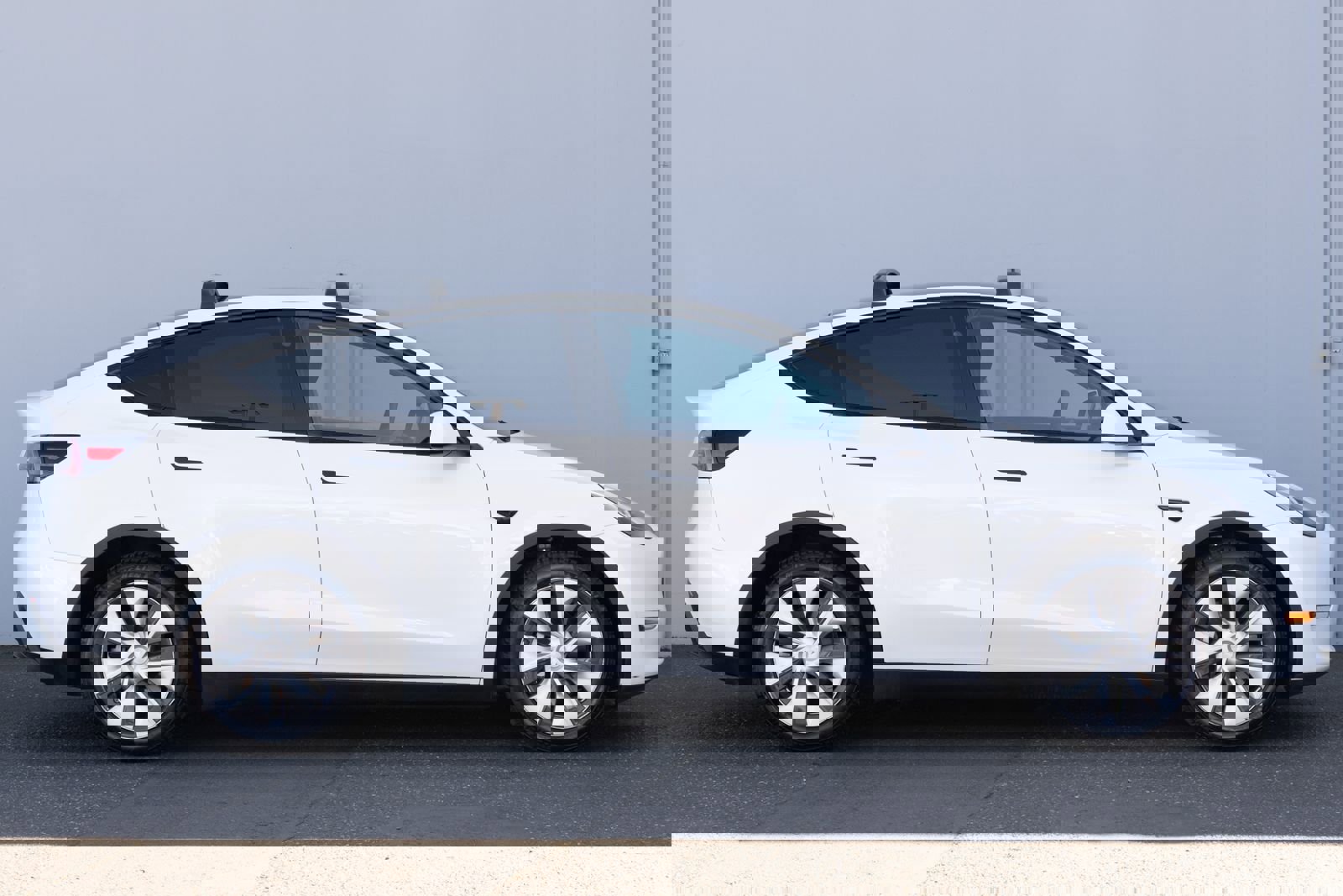 Used 2021 Tesla Model Y Long Range image 26