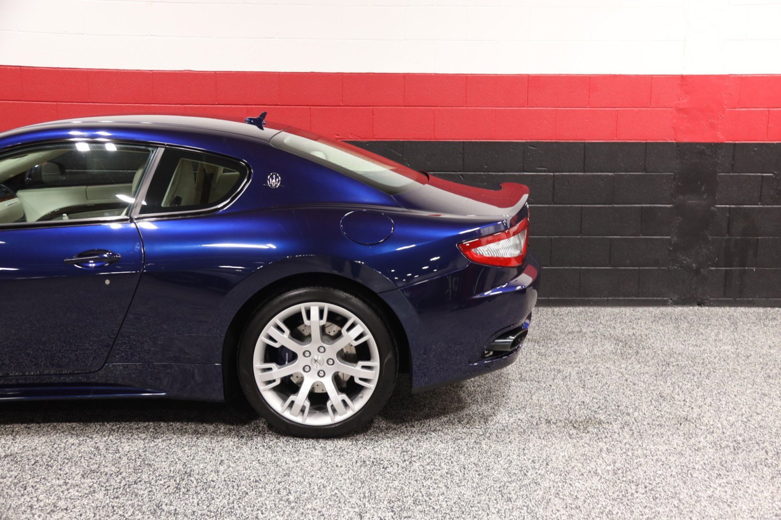 Used 2014 Maserati GranTurismo Sport RWD image 22