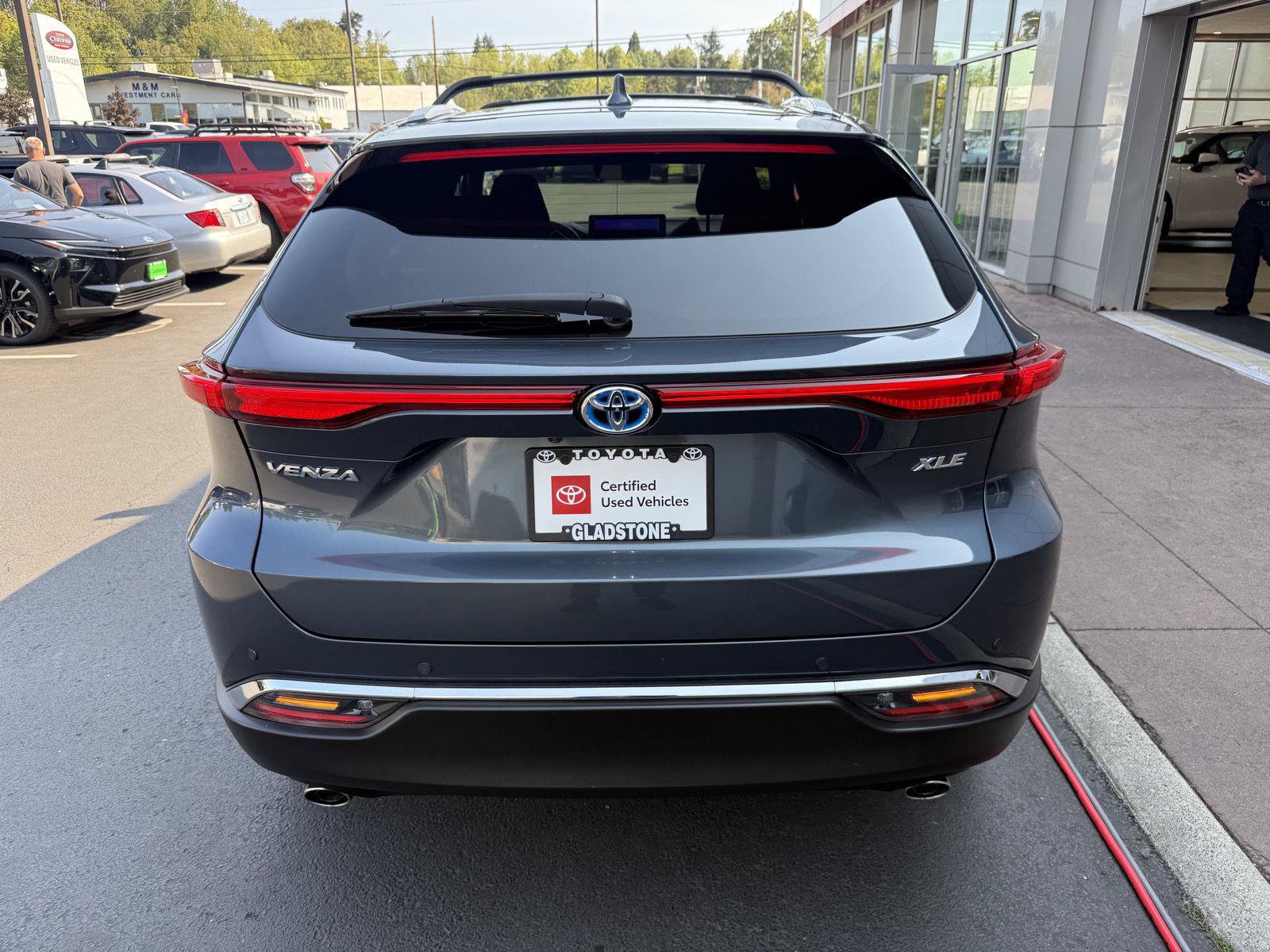 Certified 2024 Toyota Venza XLE AWD/4WD image 6