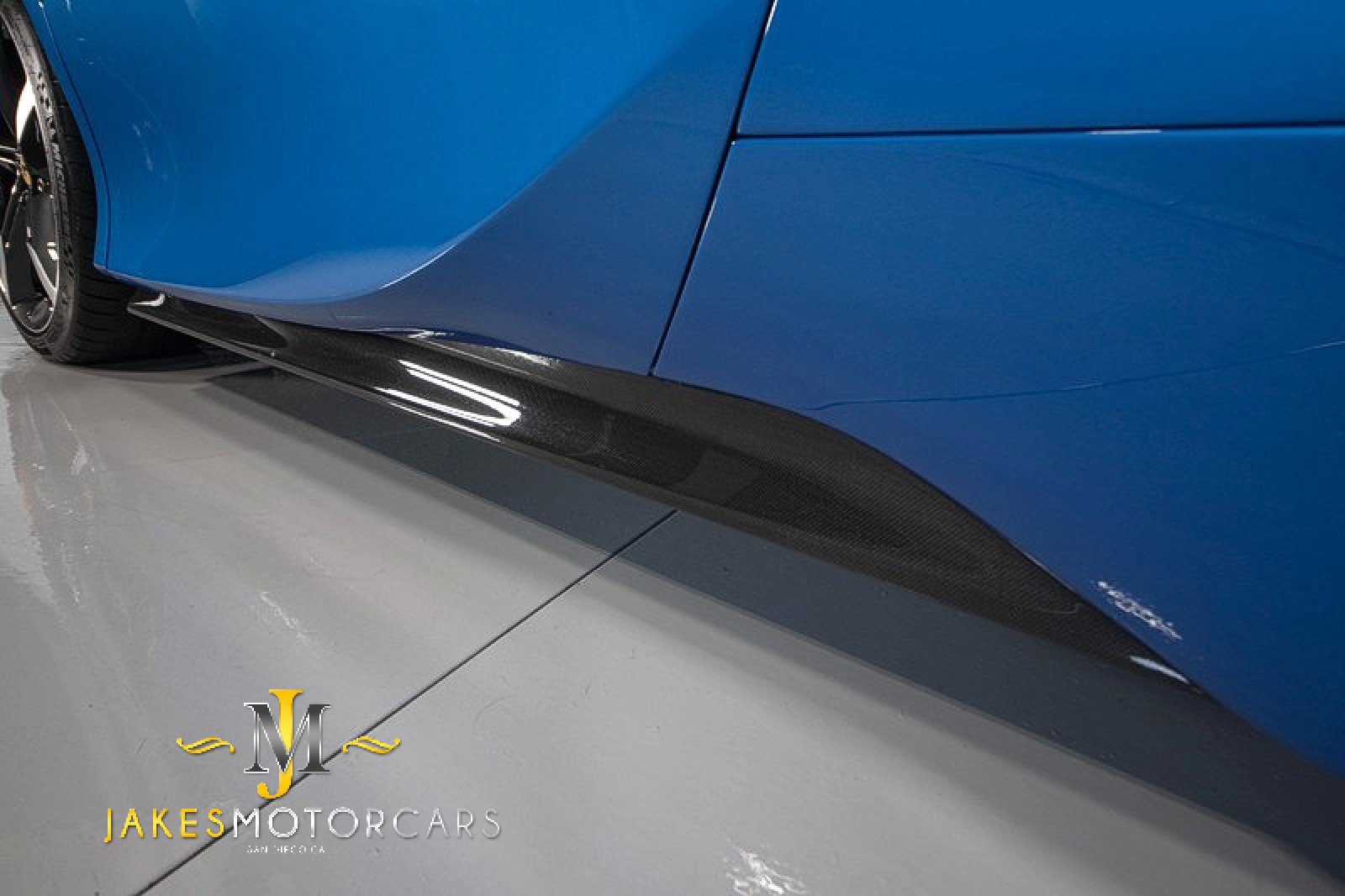 Used 2024 Ferrari SF90 Spider image 9