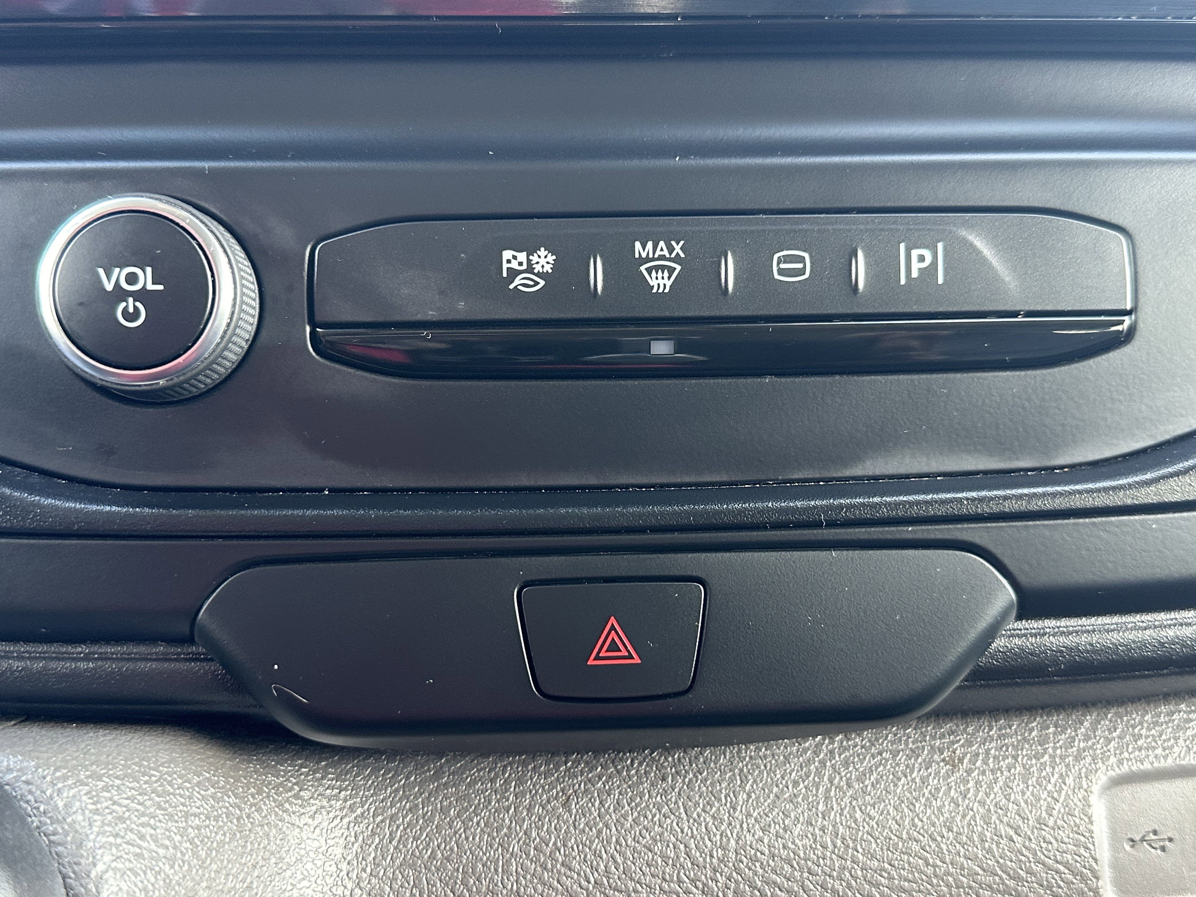 Used 2024 Ford Transit 350 XL image 31