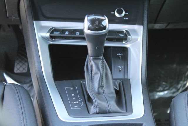 Used 2023 Audi Q3 2.0T Premium image 17