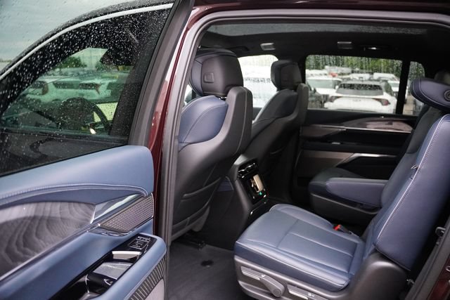 Used 2025 Cadillac Escalade IQ Luxury 2 w/ LPO, Premium Carpet Package AWD/4WD image 16