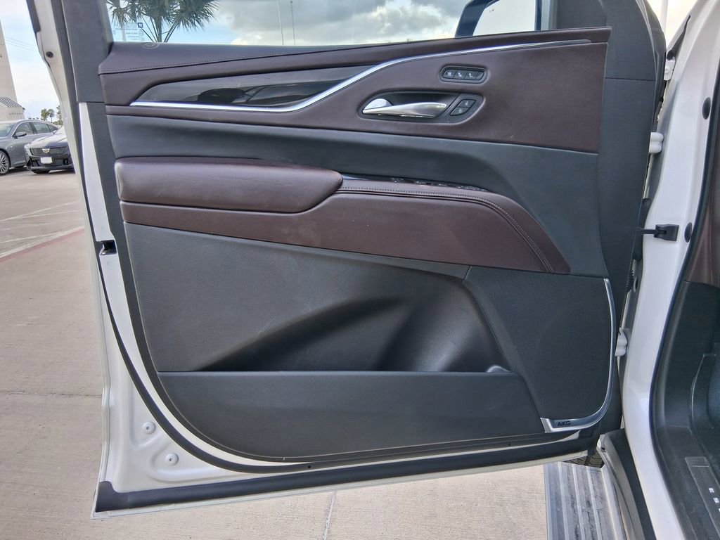 Used 2021 Cadillac Escalade Sport Platinum w/ Heavy-Duty Trailer Package RWD image 17