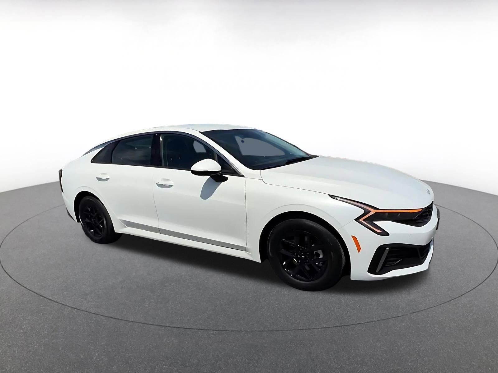 Used 2025 Kia K5 LXS image 2