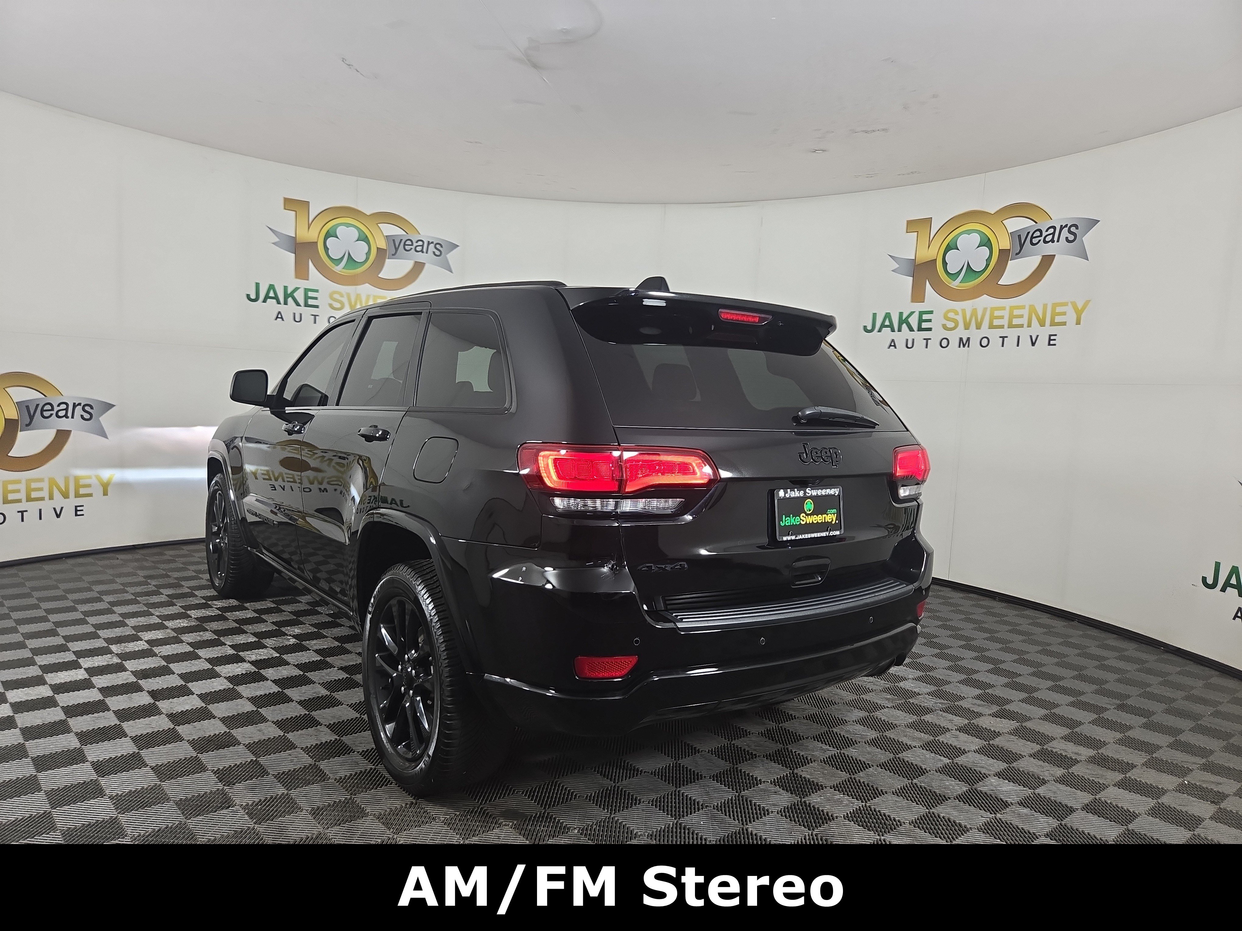 Used 2022 Jeep Grand Cherokee Laredo X AWD/4WD image 6