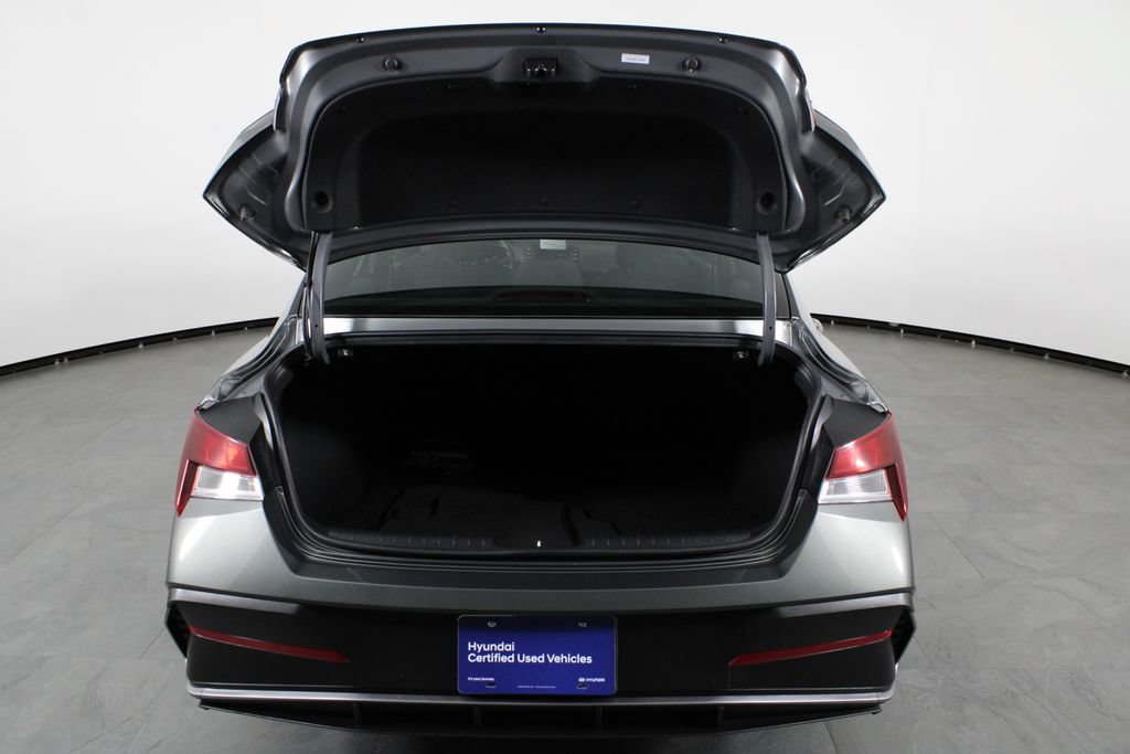 Certified 2026 Hyundai Elantra Sport FWD image 17
