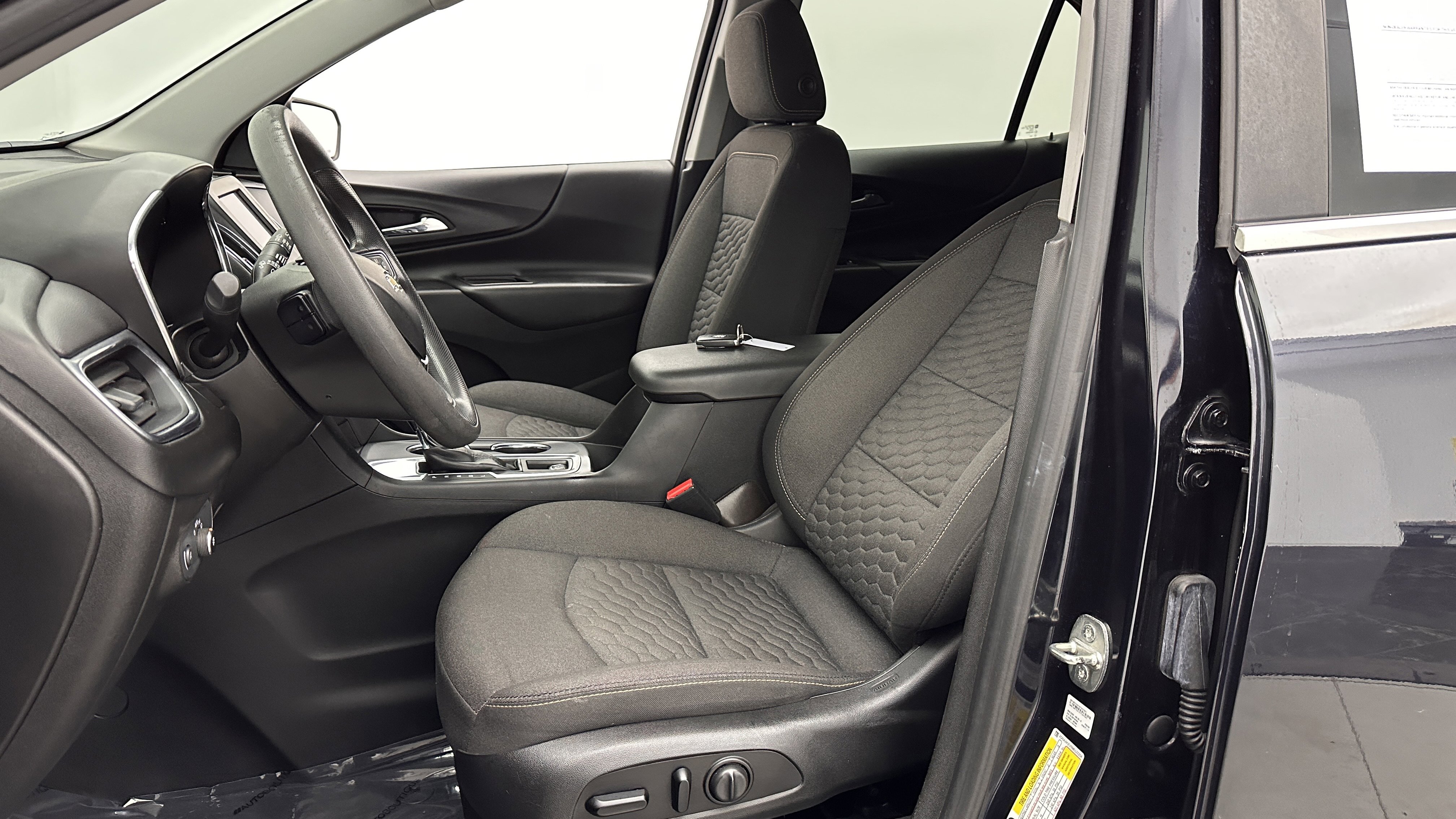 Used 2021 Chevrolet Equinox LT image 13