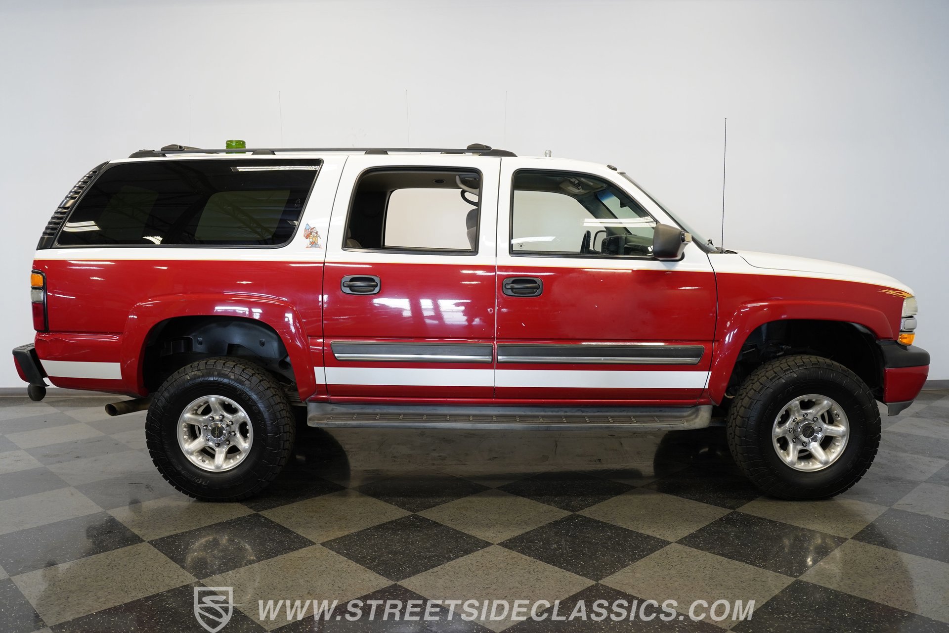 Used 2004 Chevrolet Suburban 2500 AWD/4WD image 15