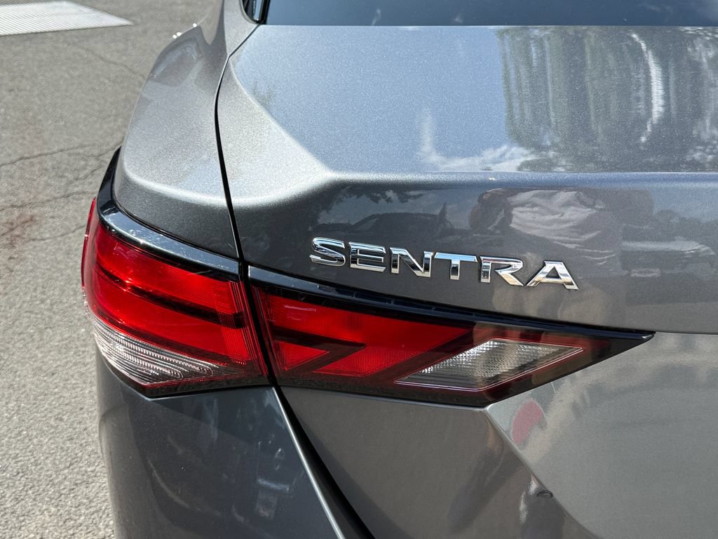 Used 2020 Nissan Sentra SV FWD image 32