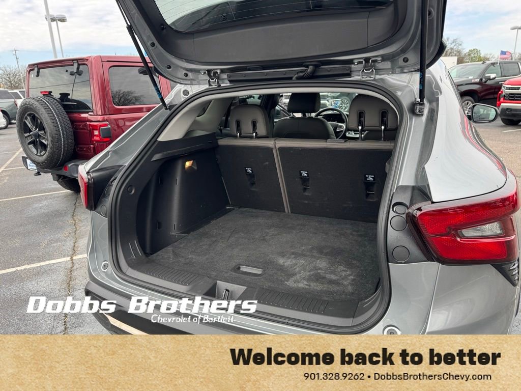 Used 2025 Chevrolet Trax ACTIV w/ Sunroof Package image 30