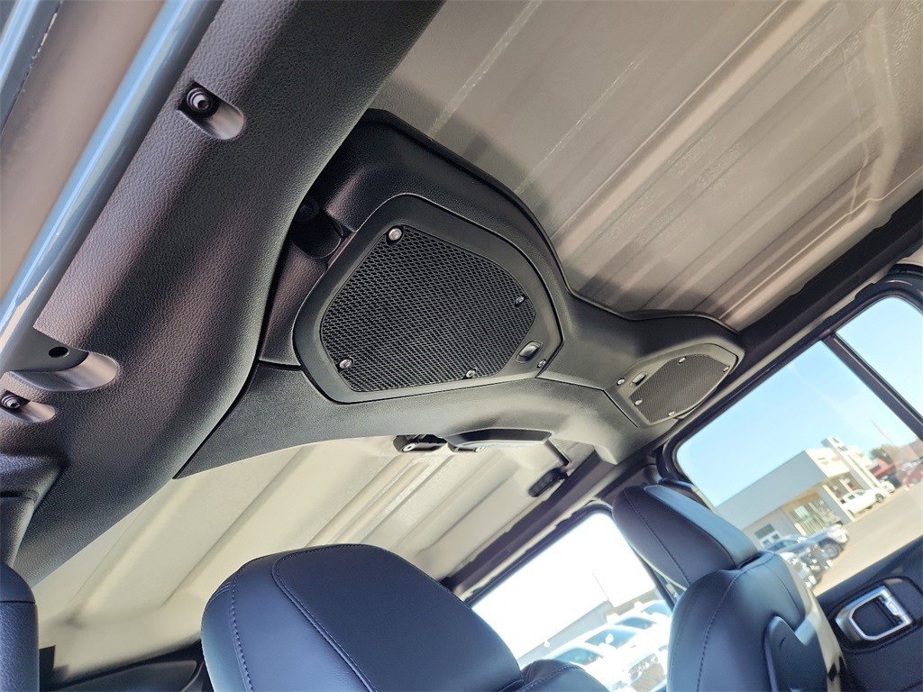 New 2026 Jeep Wrangler Unlimited Rubicon image 17