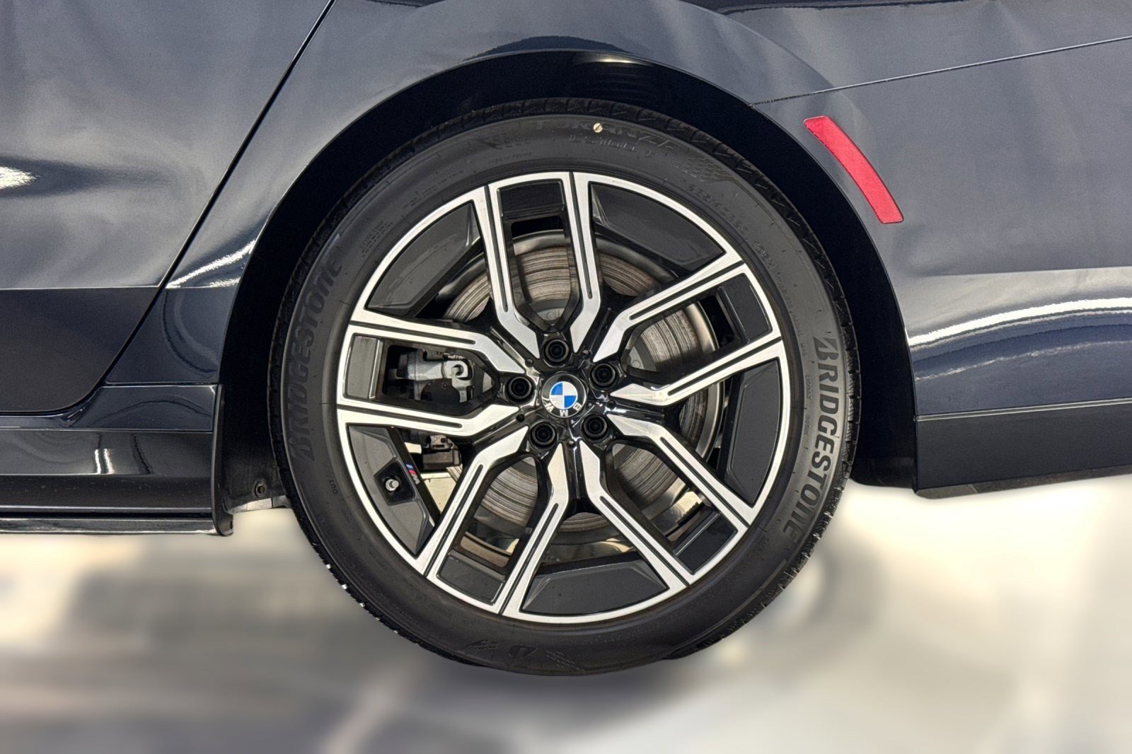 New 2026 BMW 750e xDrive AWD/4WD image 12