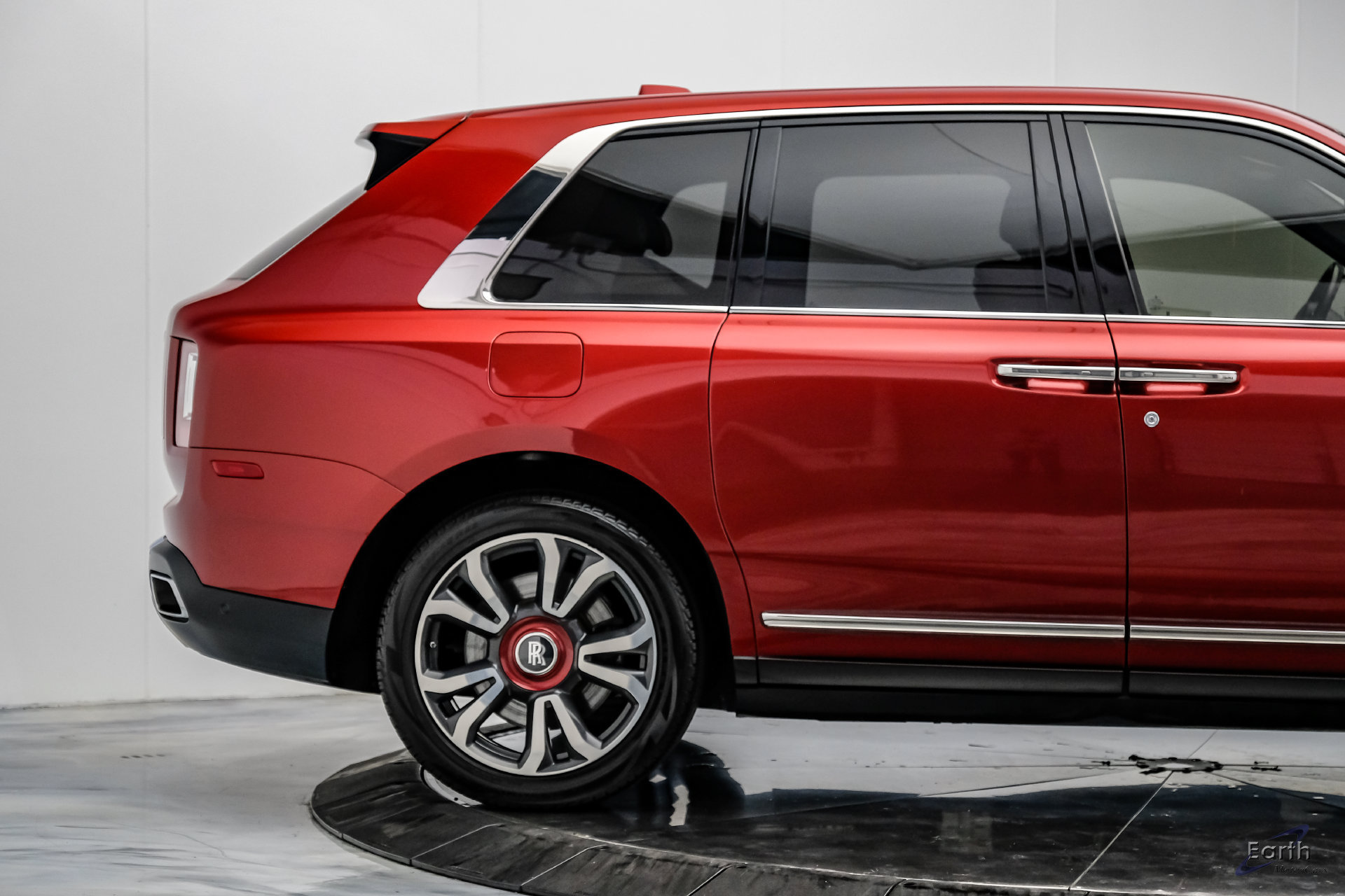 Used 2019 Rolls-Royce Cullinan AWD/4WD image 25