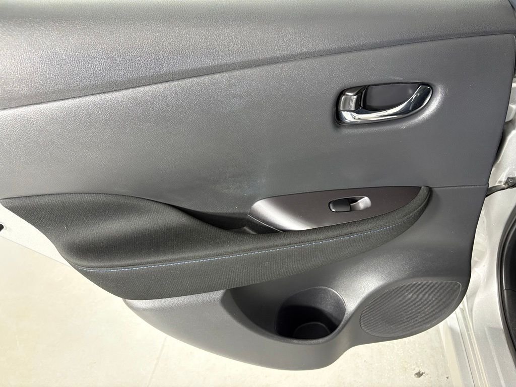 Used 2025 Nissan Leaf S FWD image 34