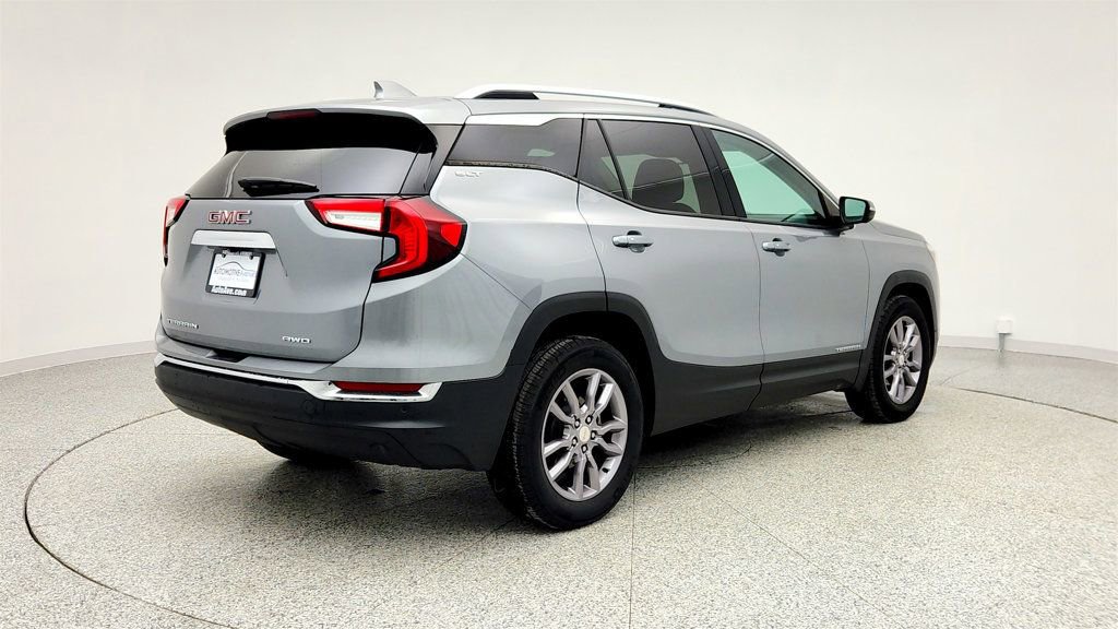 Used 2023 GMC Terrain SLT w/ Tech Package image 5