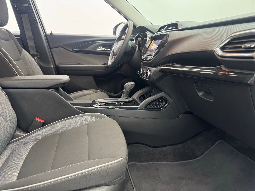 Used 2023 Chevrolet TrailBlazer LT w/ Convenience Package AWD/4WD image 29