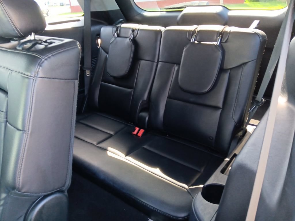Used 2023 Ford Explorer Limited AWD/4WD image 29