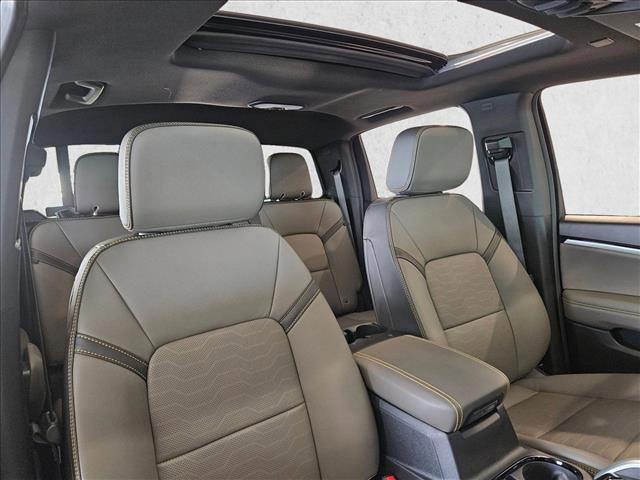 New 2026 Chevrolet Colorado ZR2 w/ Midnight Edition image 16