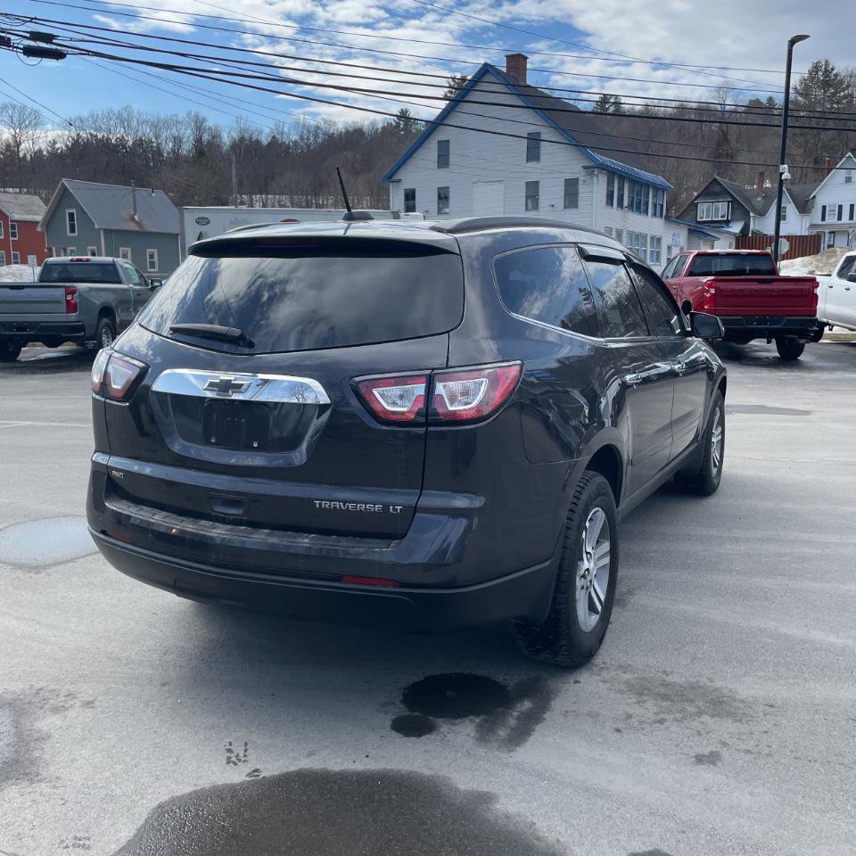 Used 2016 Chevrolet Traverse LT image 6