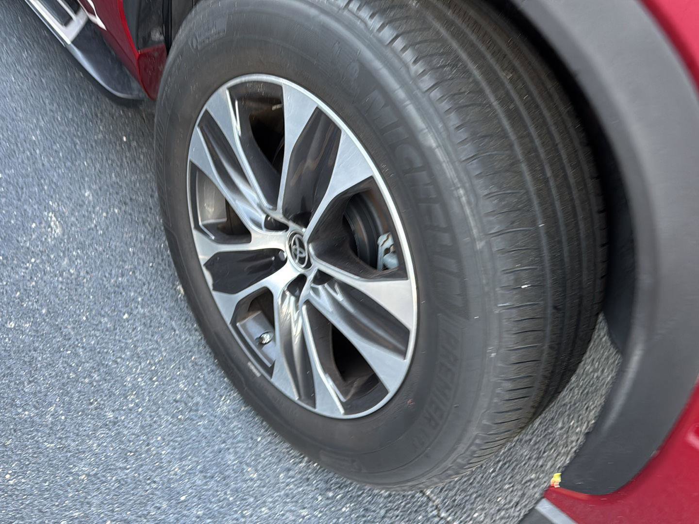 Used 2022 Toyota Highlander XLE image 8