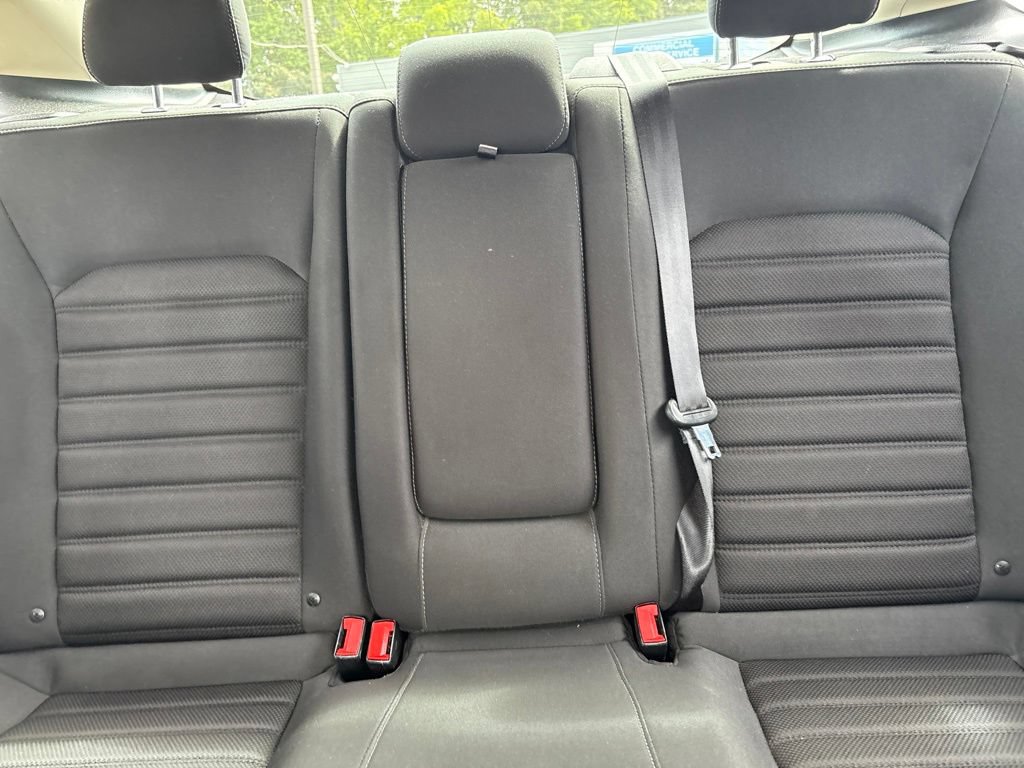 Used 2019 Ford Fusion SE FWD image 12