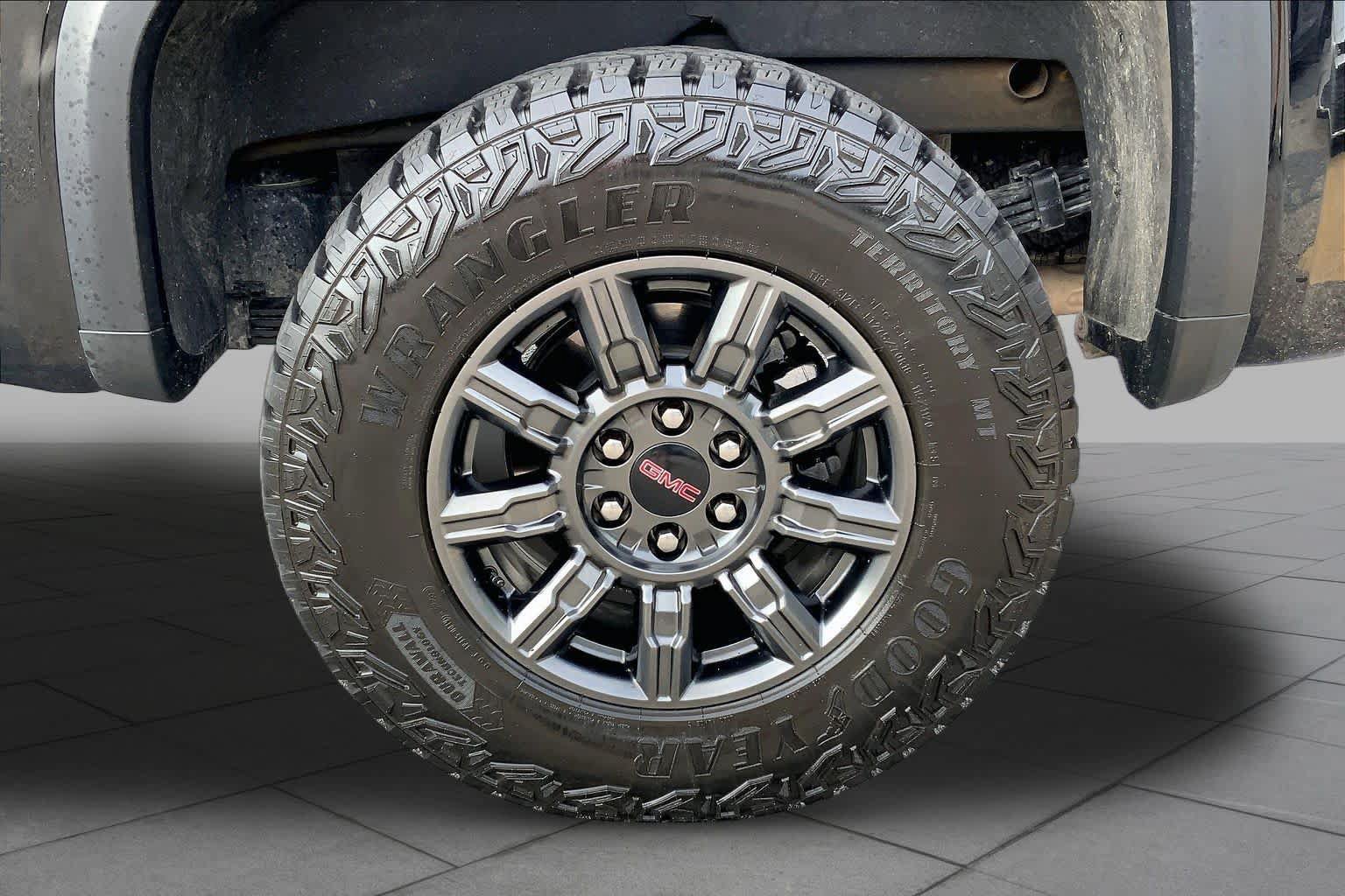 Used 2026 GMC Sierra 1500 AT4X AWD/4WD image 10