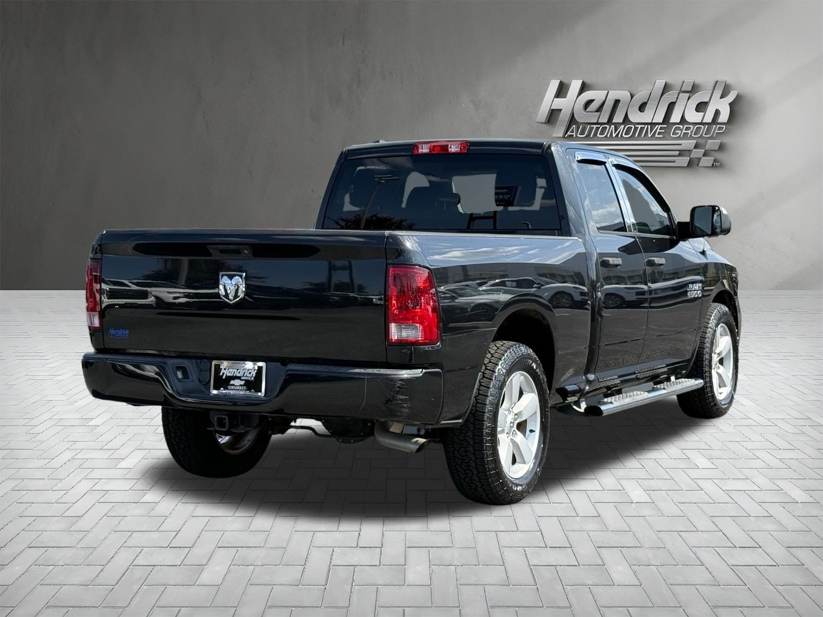 Used 2015 RAM 1500 Express RWD image 10