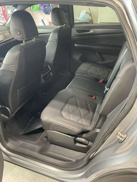 Used 2024 Volkswagen Atlas Cross Sport SE image 11