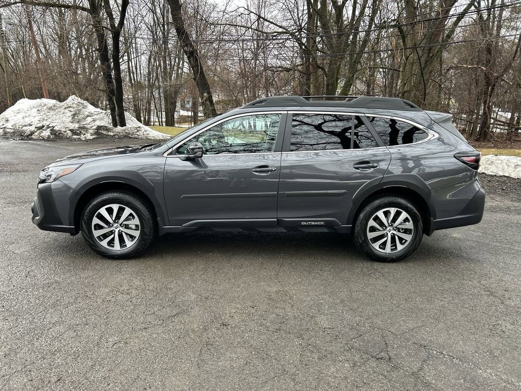 Certified 2025 Subaru Outback Premium image 5