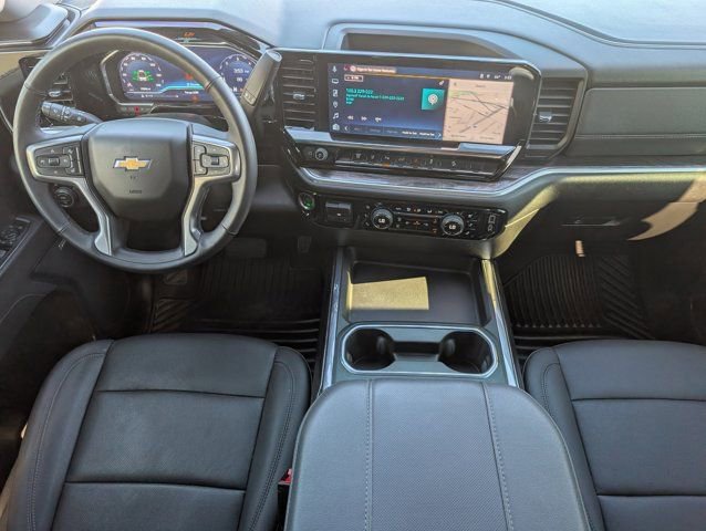 Used 2025 Chevrolet Silverado 3500 LTZ w/ LTZ Premium Package image 5