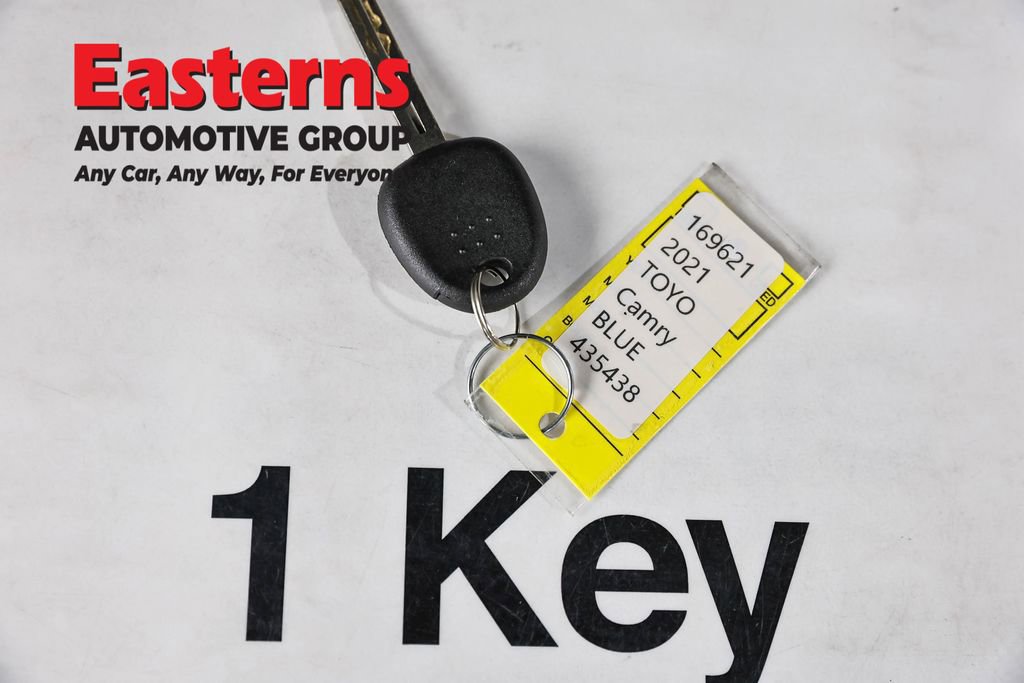 Used 2021 Toyota Camry SE FWD image 25