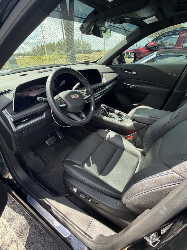 Used 2024 Cadillac XT4 Sport w/ Cold Weather Package image 11