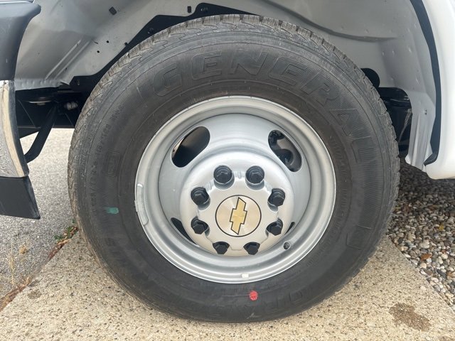 New 2024 Chevrolet Express 3500 w/ Power Convenience Package image 32