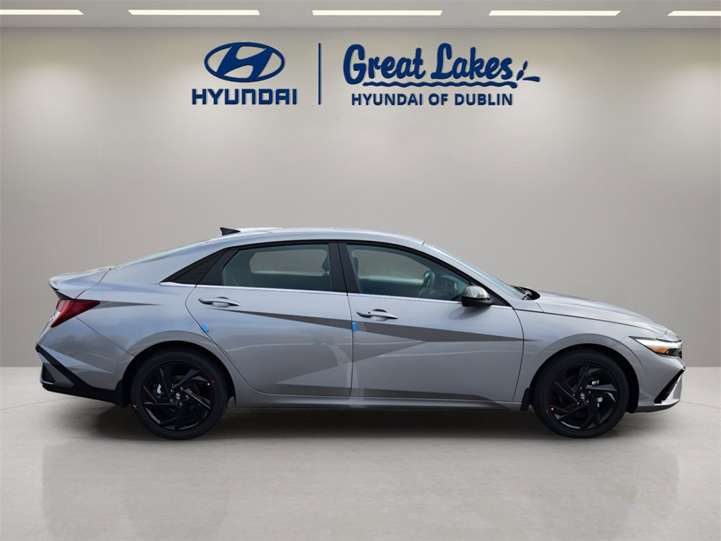 New 2026 Hyundai Elantra SEL Sport image 6