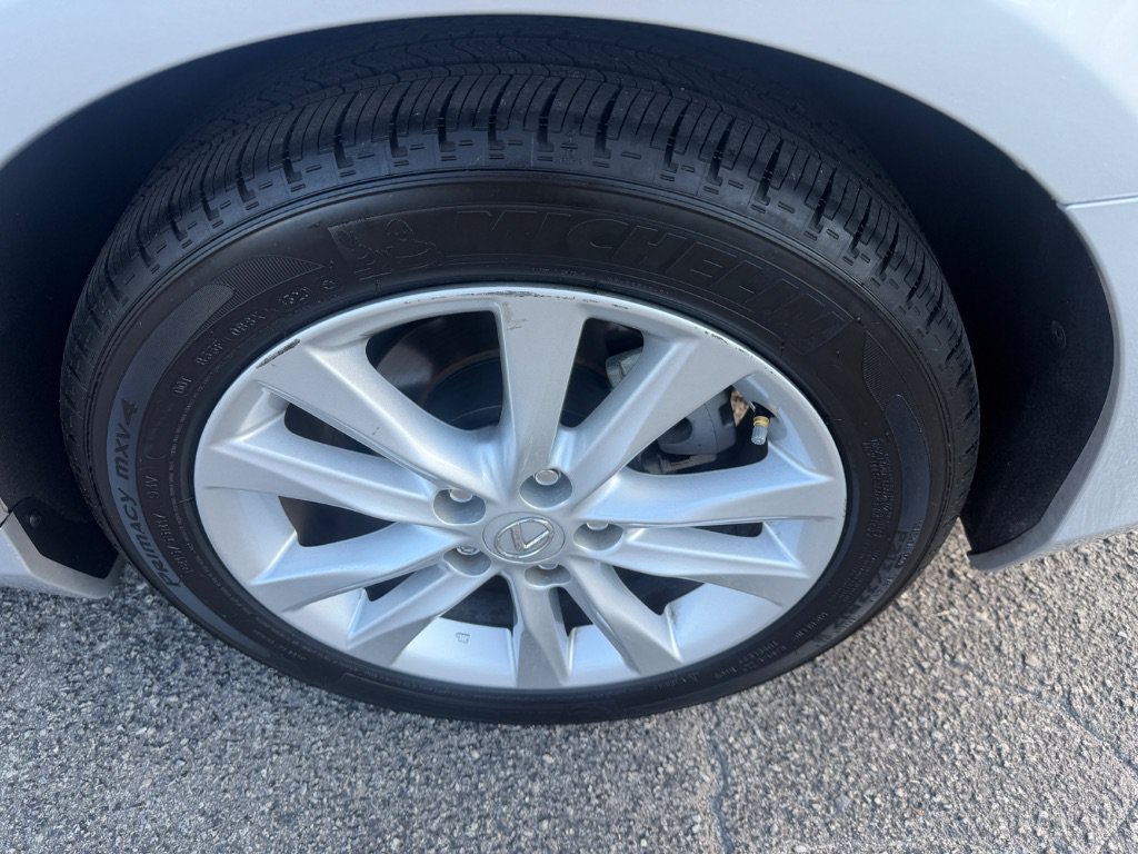 Used 2010 Lexus ES 350 w/ Preferred Accessory Package FWD image 10