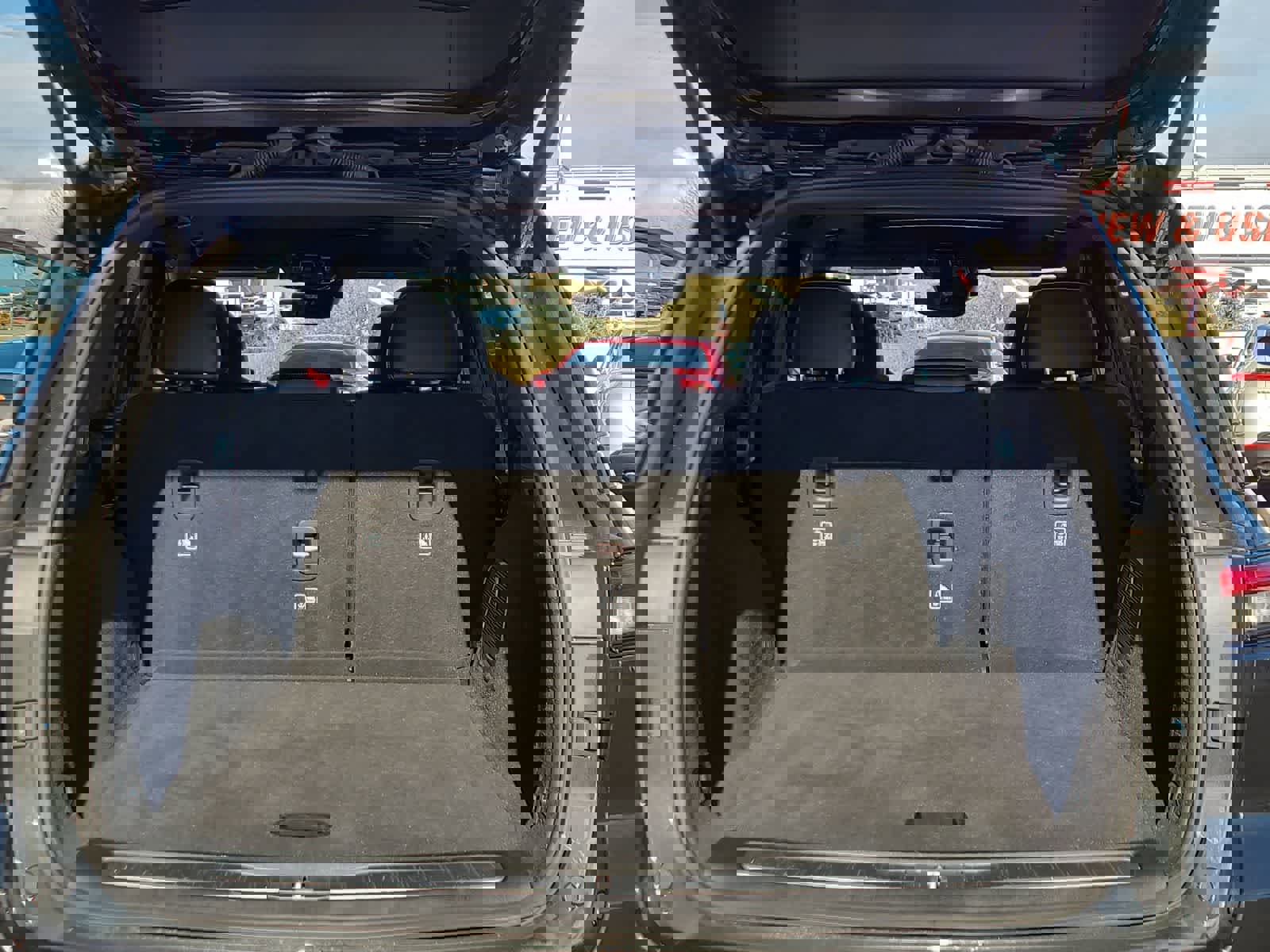 Used 2024 Jeep Grand Cherokee Overland w/ Trailer Tow Package image 27