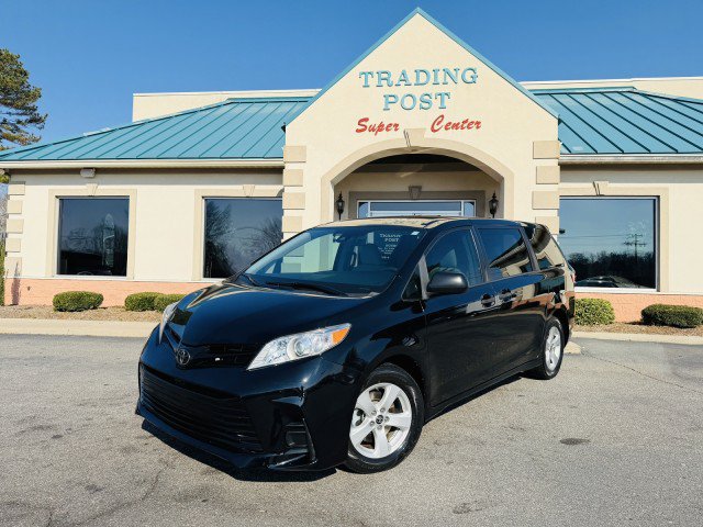 Used 2020 Toyota Sienna L FWD image 23