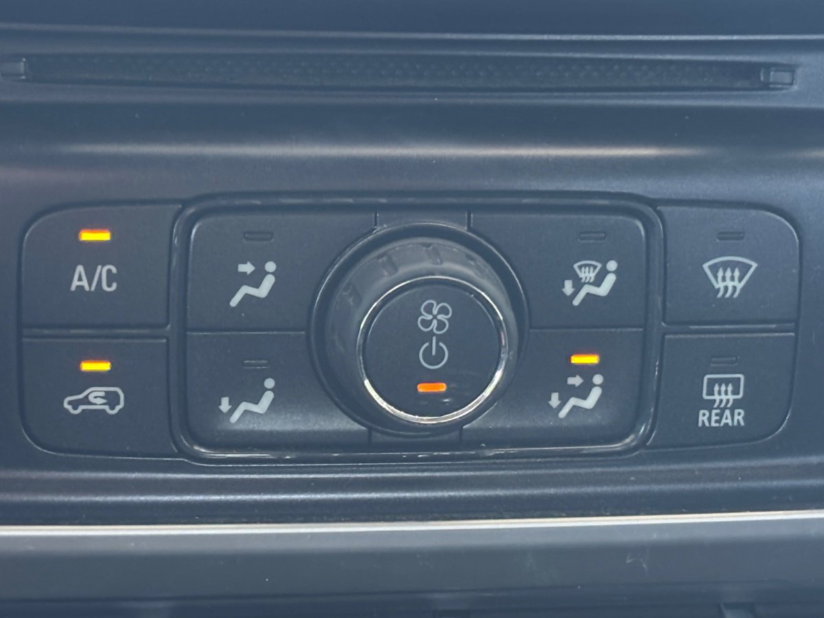 Used 2015 GMC Sierra 2500 SLT image 4