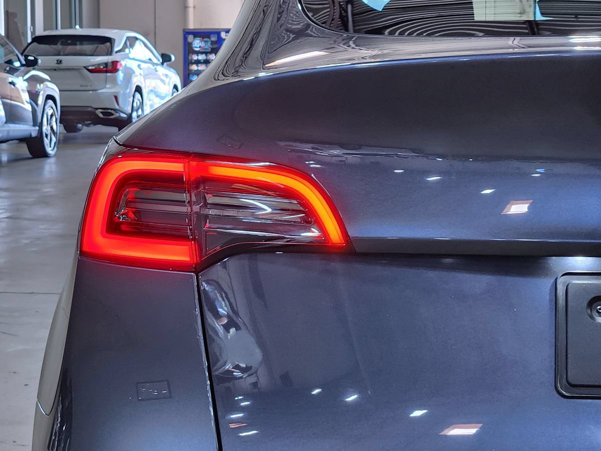 Used 2022 Tesla Model Y Performance AWD/4WD image 20