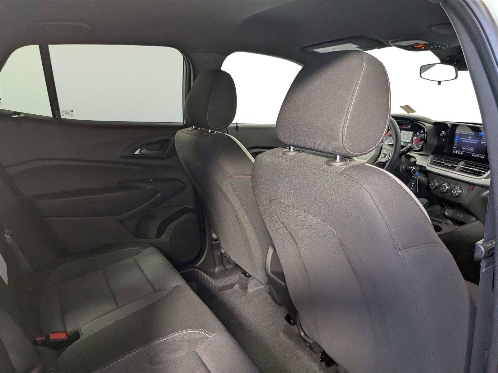 Used 2024 Chevrolet Trax RS w/ Driver Confidence Package image 29