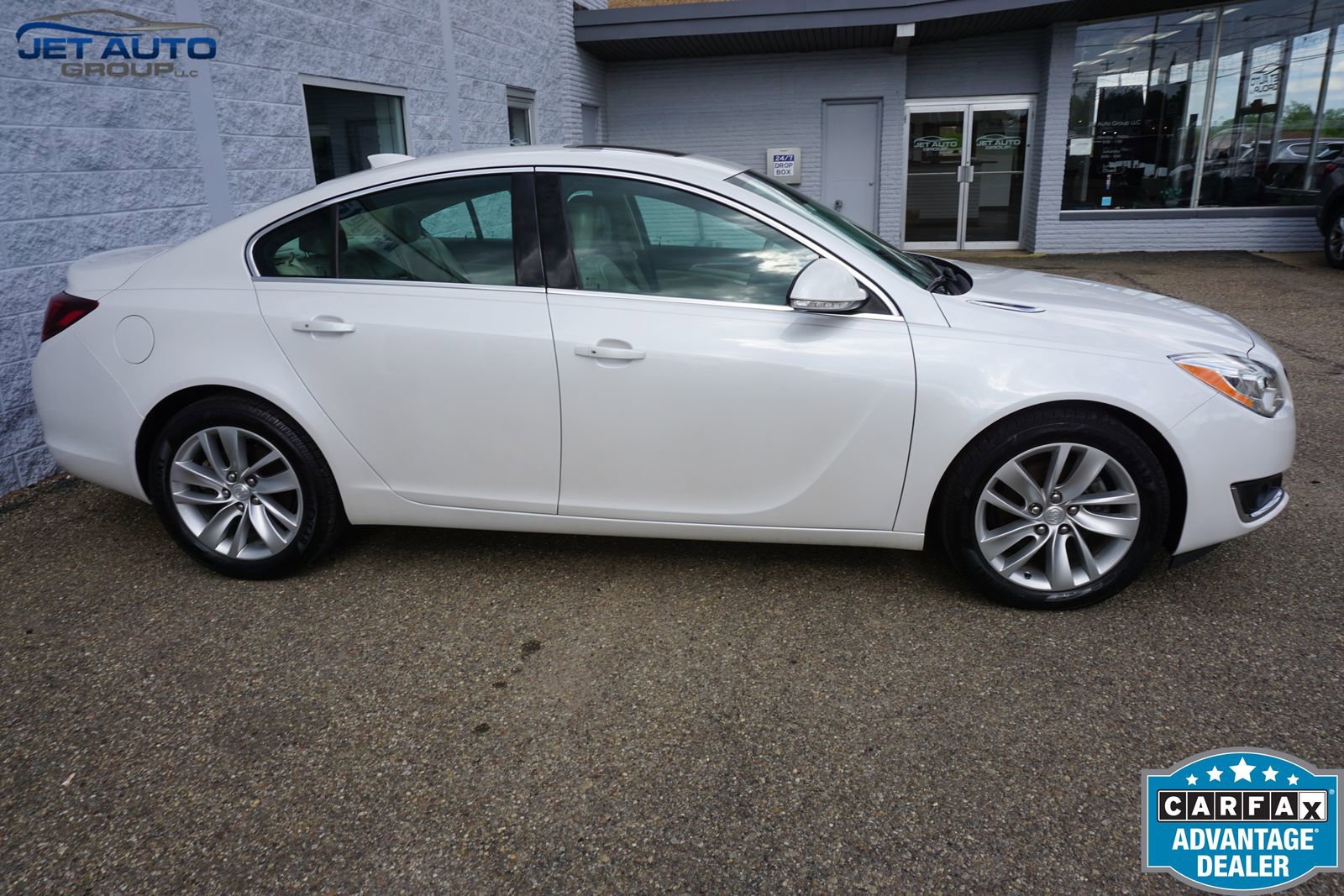 Used 2016 Buick Regal Premium w/ Driver Confidence Package #2 FWD image 6
